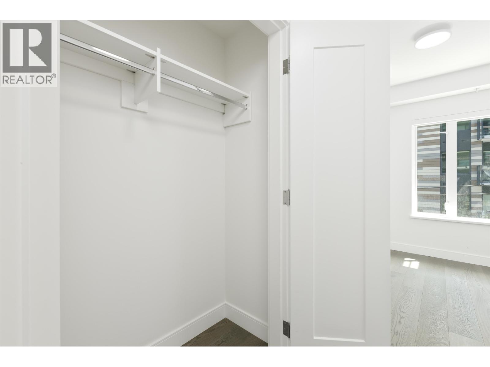 205 488 W 58th Avenue Property Photo 12