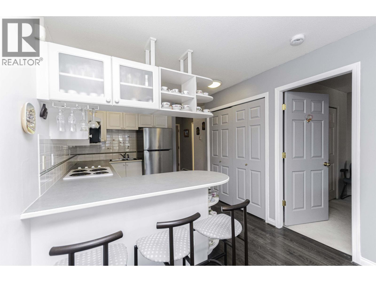 Ph6 5723 Balsam Street Property Photo 7