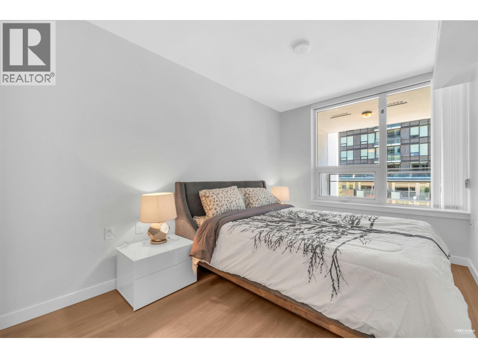 303 8699 Hazelbridge Way Property Photo 10