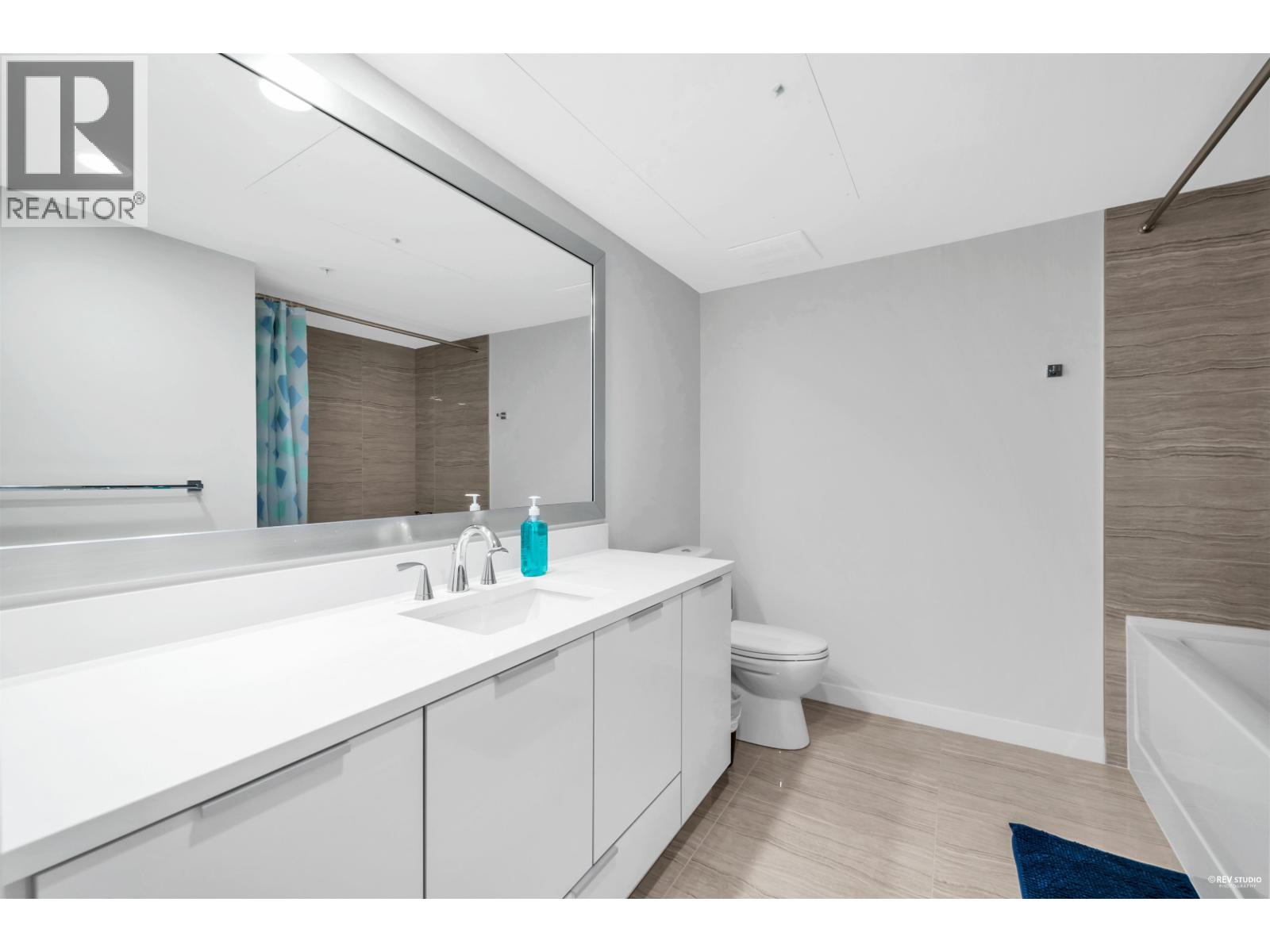 303 8699 Hazelbridge Way Property Photo 13