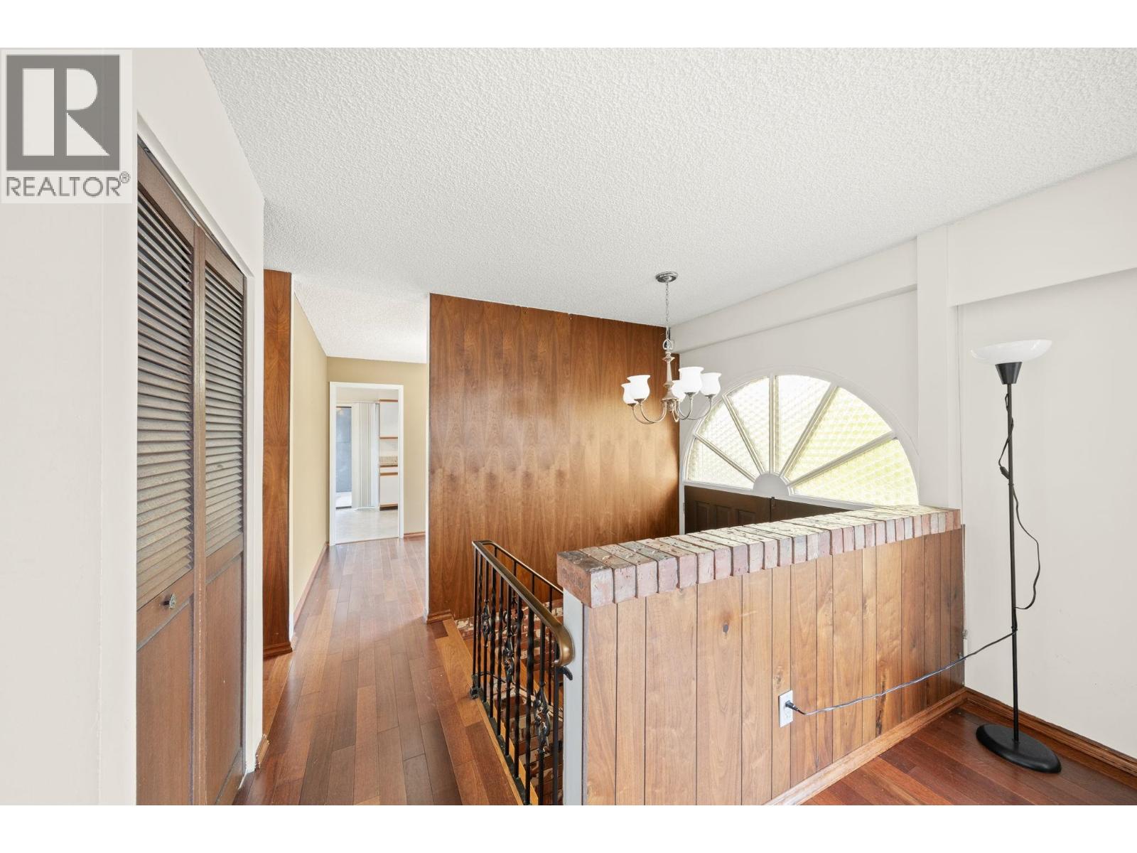 9920 Francis Road Property Photo 4