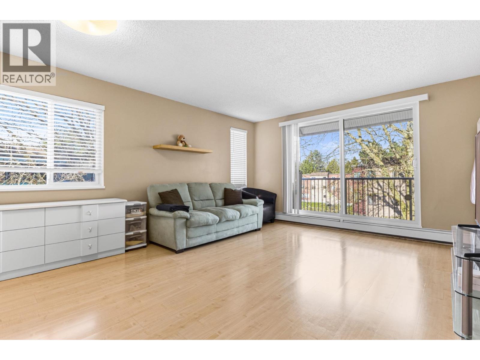 302 8870 Citation Drive Property Photo 1