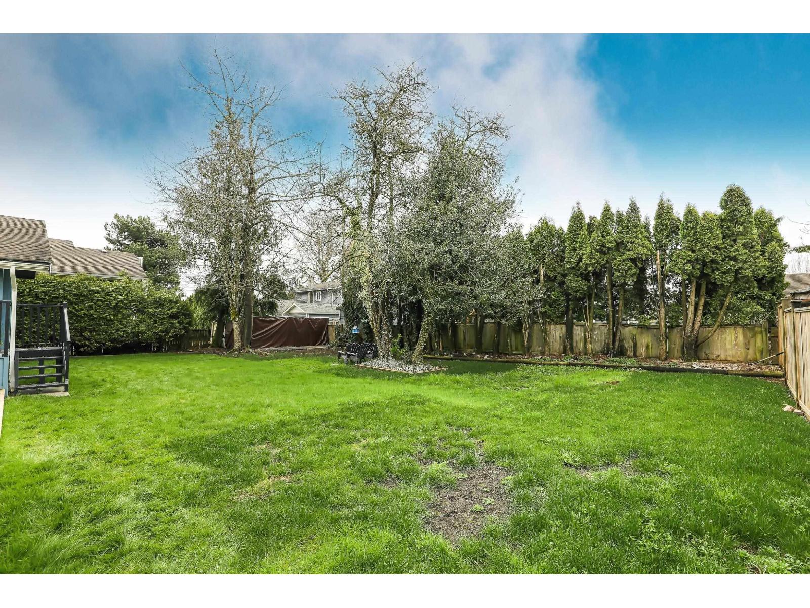 26970 32a Avenue Property Photo 32