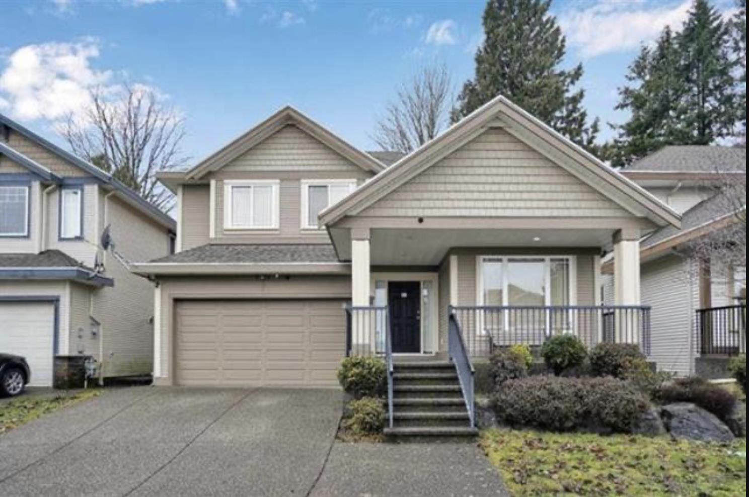 7113 147 Street Property Photo 1