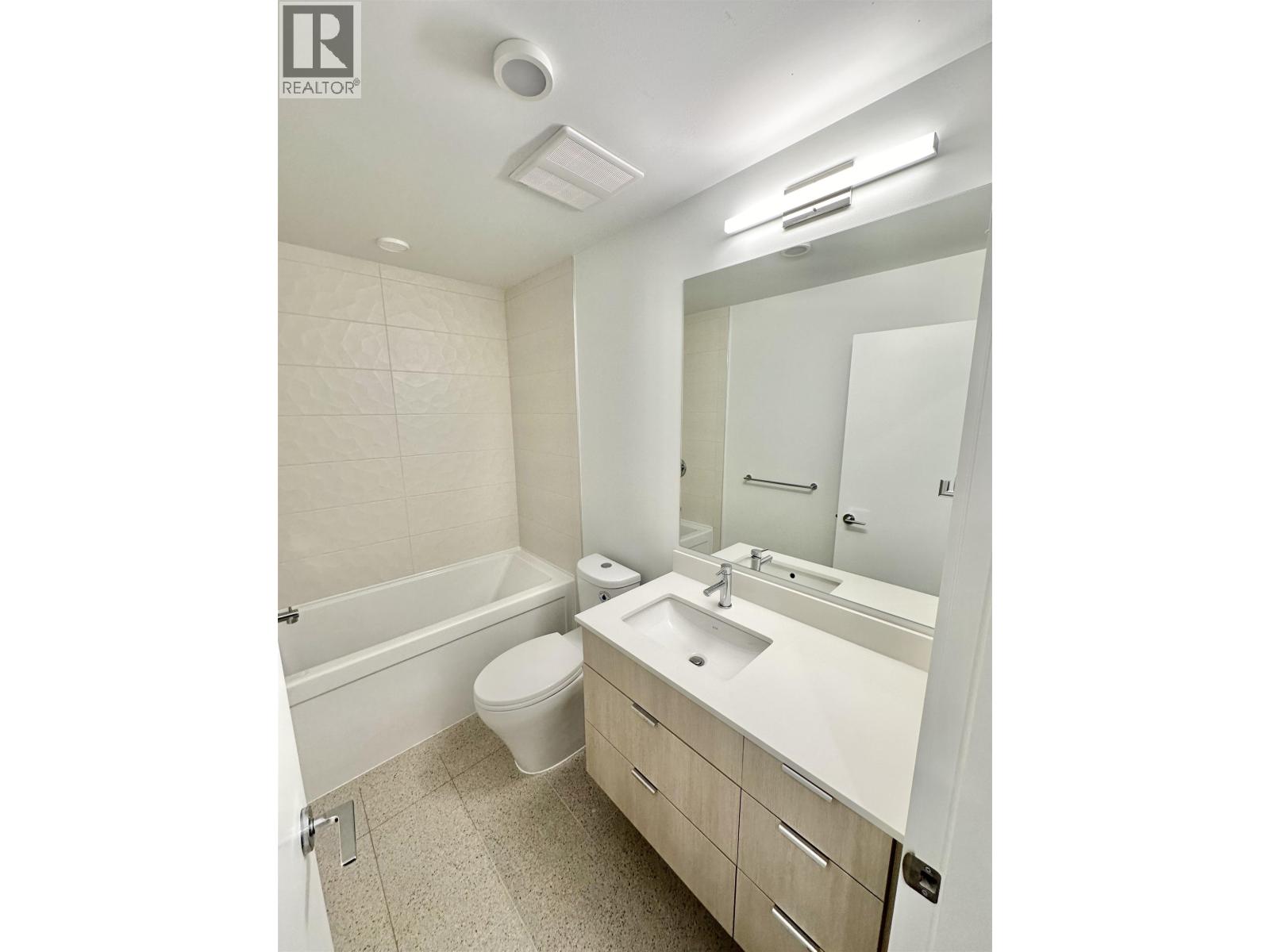 403 2499 Rabbit Drive Property Photo 7