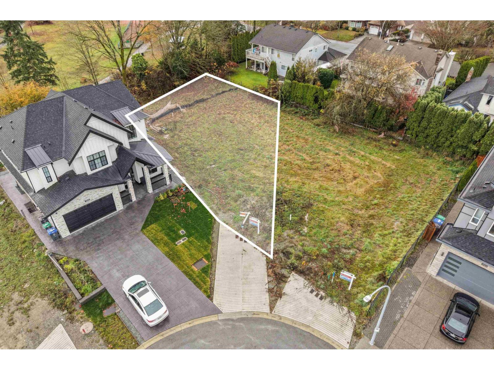 18922 62 Avenue Property Photo 2