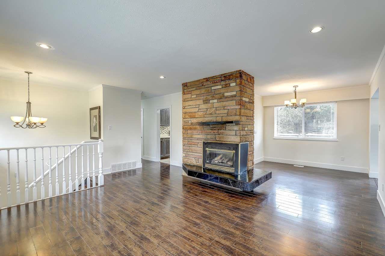 10055 122 Street Property Photo 4