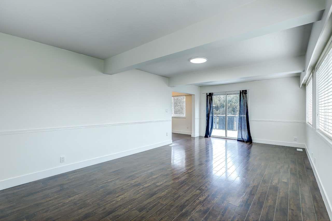 10055 122 Street Property Photo 10