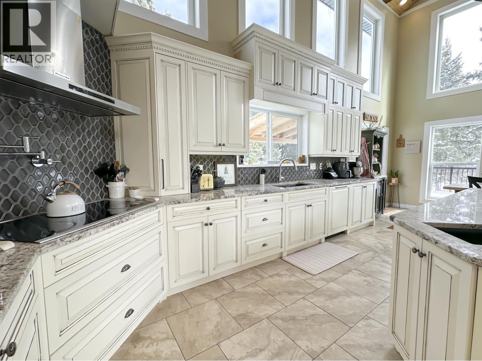 13891 Sweet Road Property Photo 14