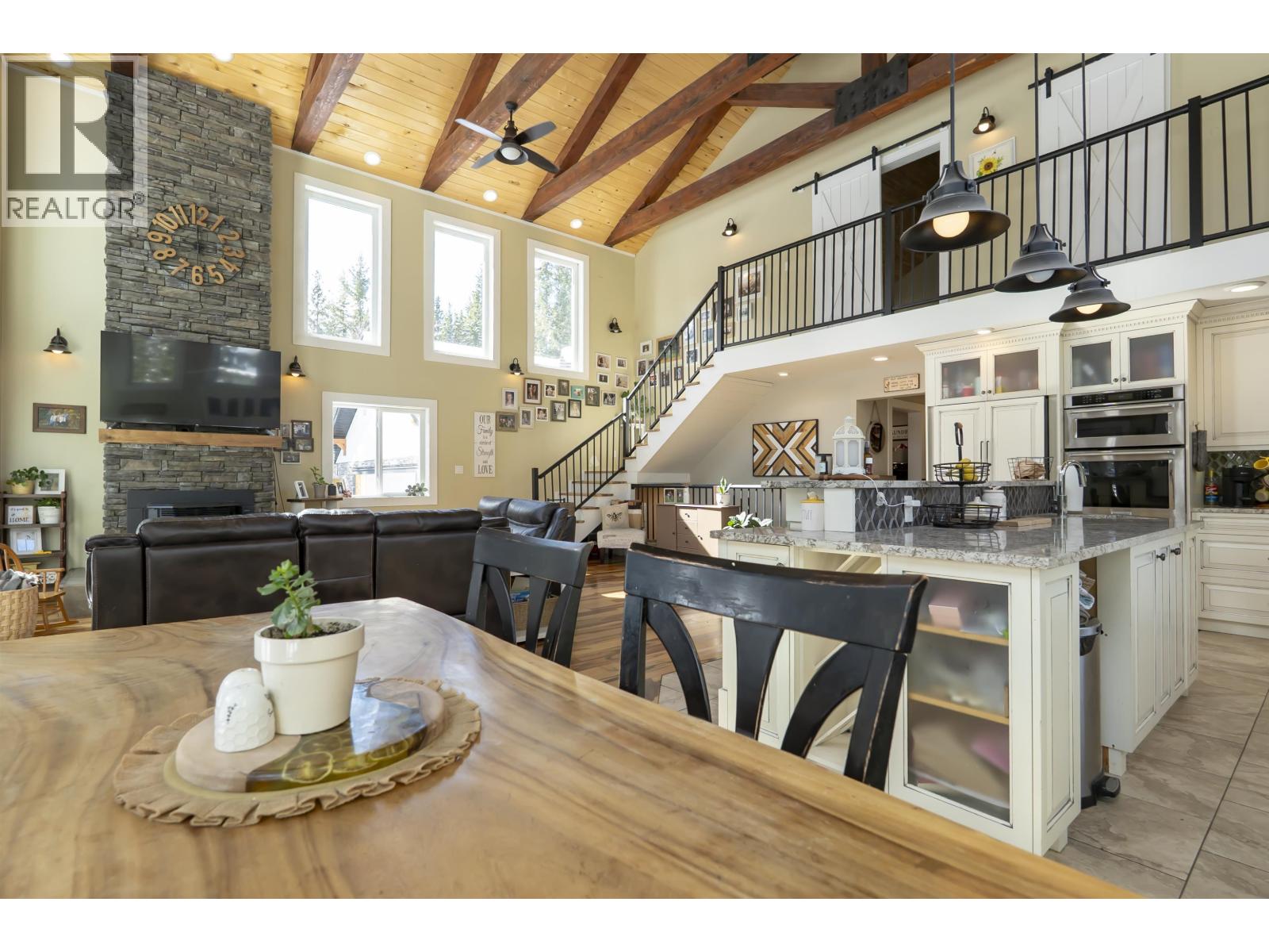 13891 Sweet Road Property Photo 21