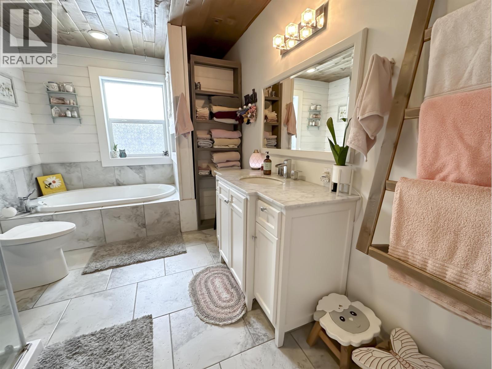 13891 Sweet Road Property Photo 35