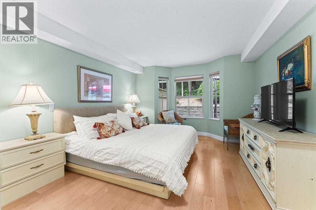 29 1550 Larkhall Crescent Property Photo 25