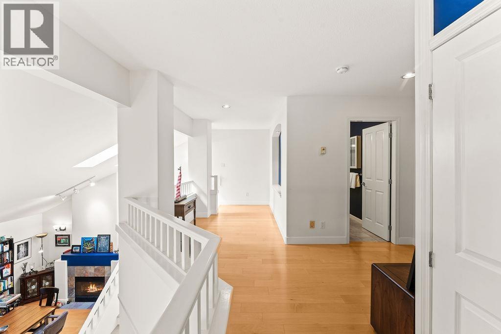 29 1550 Larkhall Crescent Property Photo 33