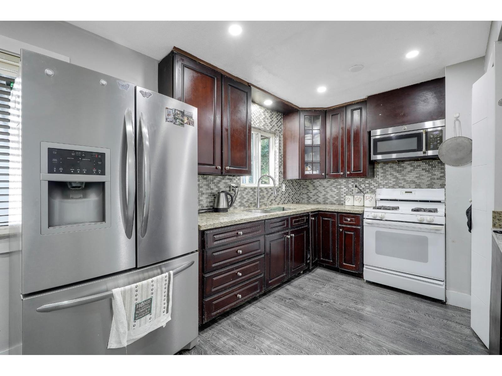 9162 119a Street Property Photo 6