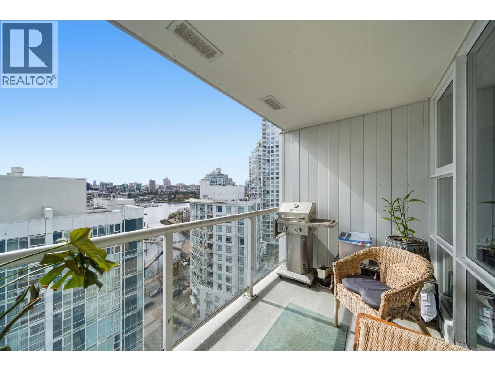 1808 193 Aquarius Mews Property Photo 3