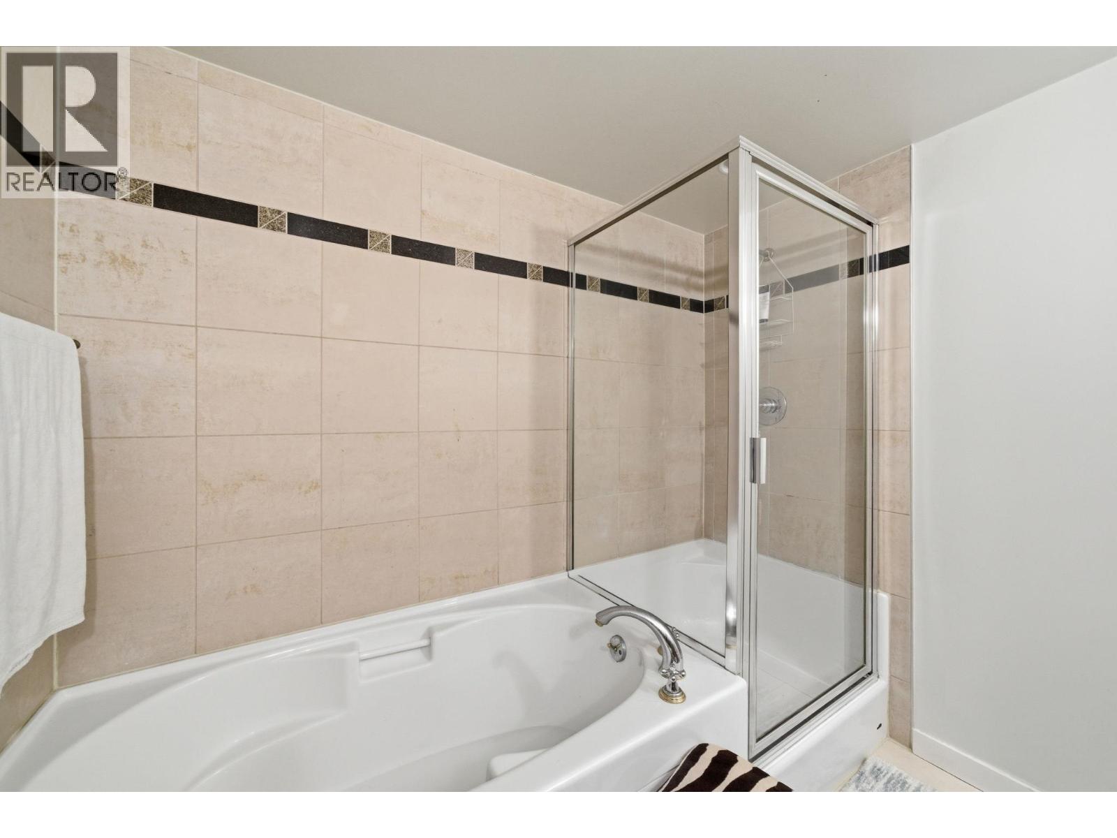 1808 193 Aquarius Mews Property Photo 8