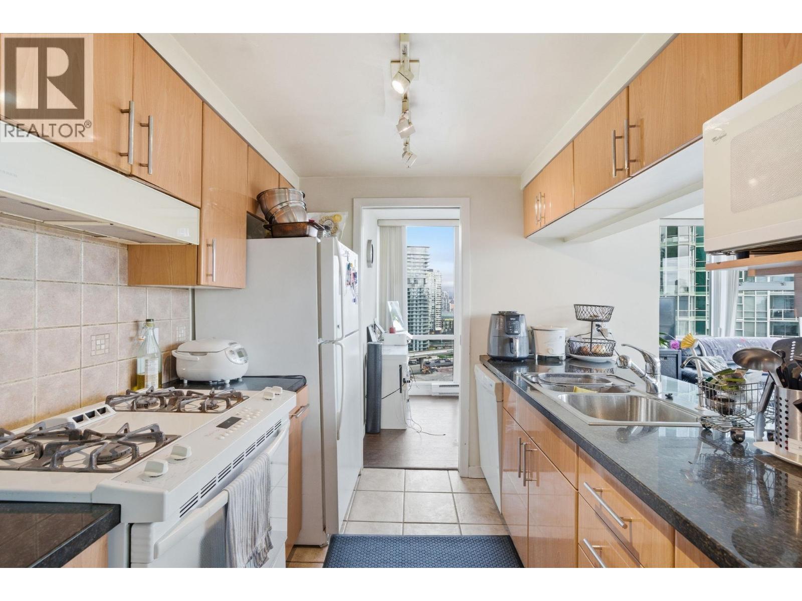1808 193 Aquarius Mews Property Photo 16