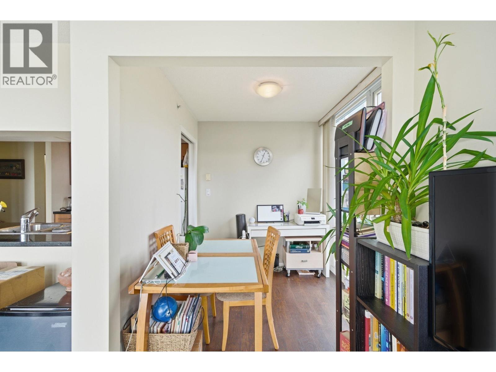 1808 193 Aquarius Mews Property Photo 17