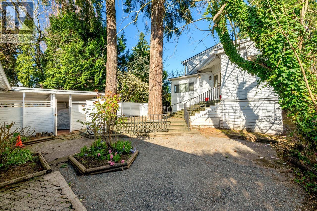 5833 Macdonald Street Property Photo 8