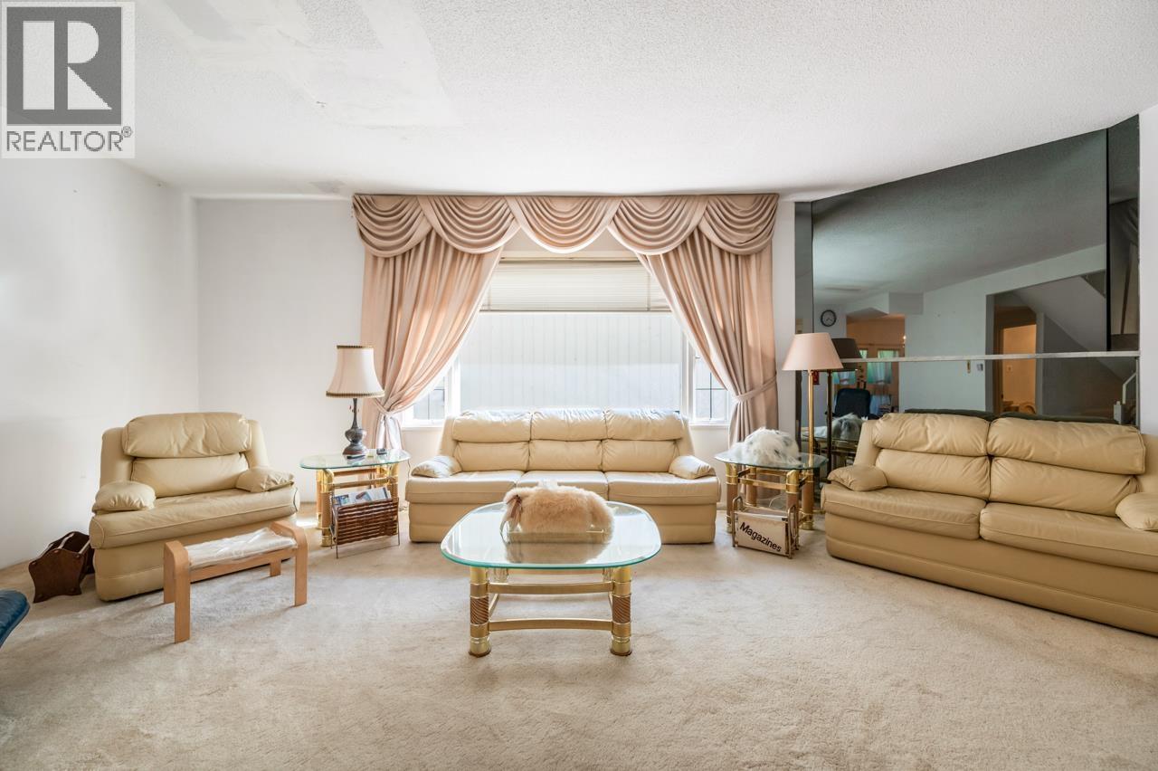 5833 Macdonald Street Property Photo 12
