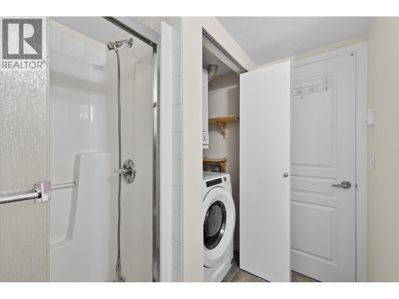 18 7128 Stride Avenue Property Photo 7