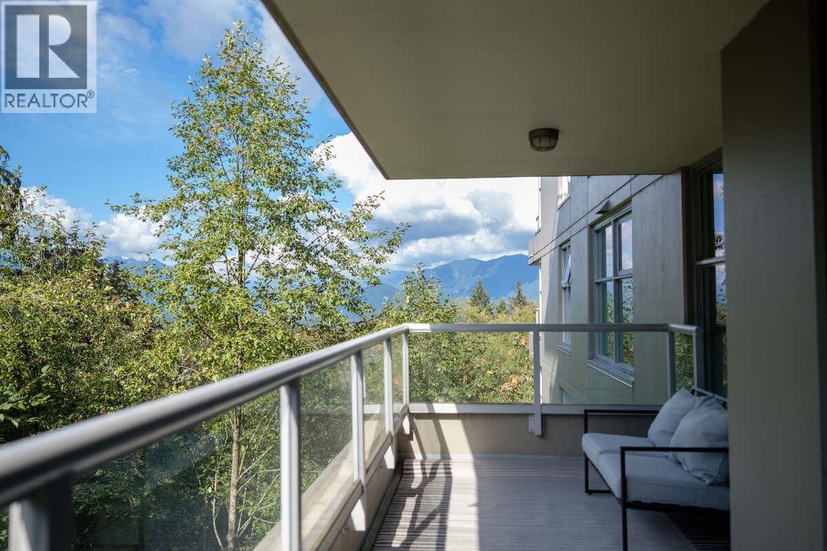 403 9232 University Crescent Property Photo 8