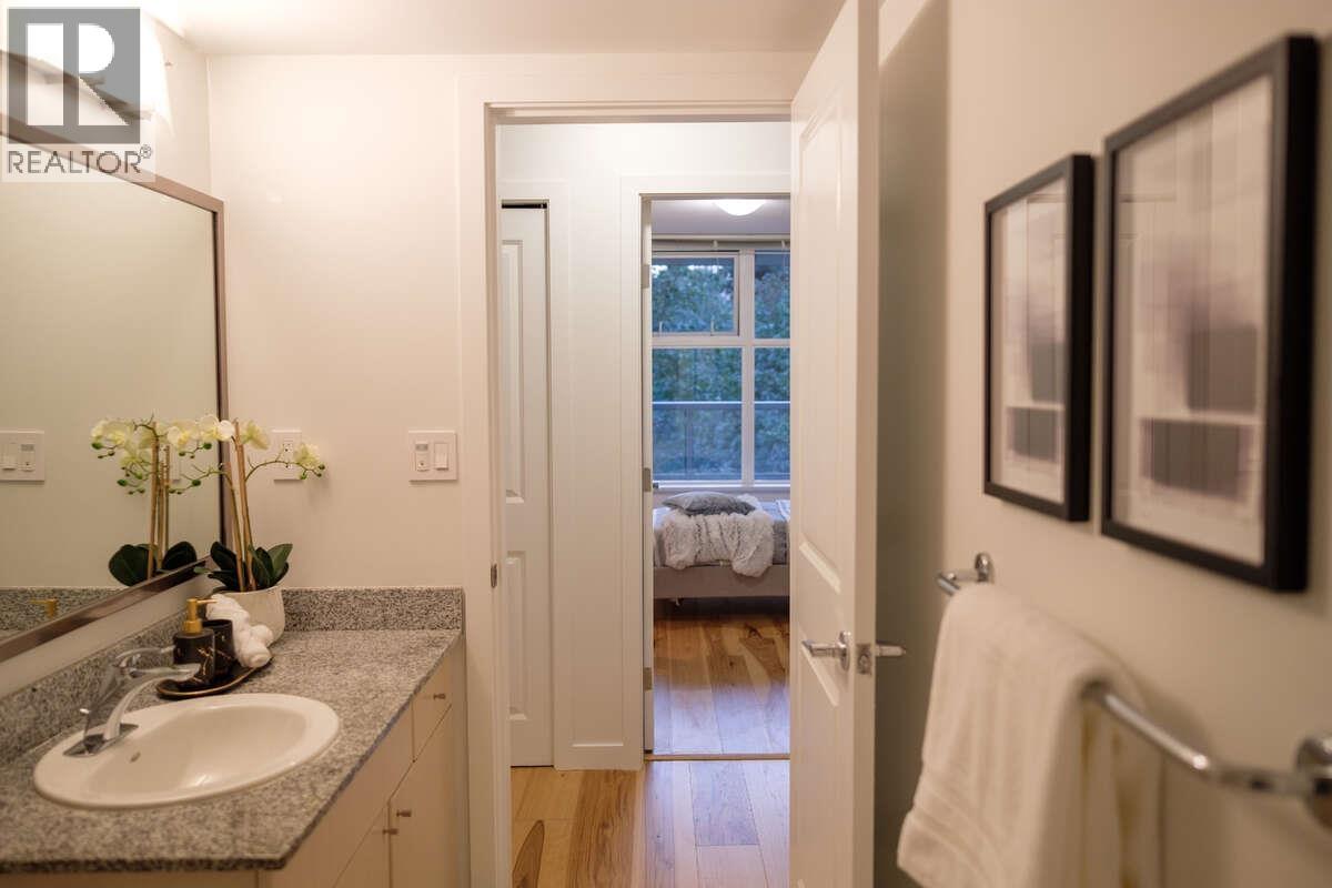 403 9232 University Crescent Property Photo 11