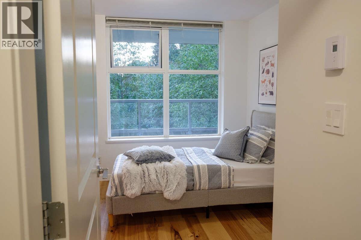 403 9232 University Crescent Property Photo 12