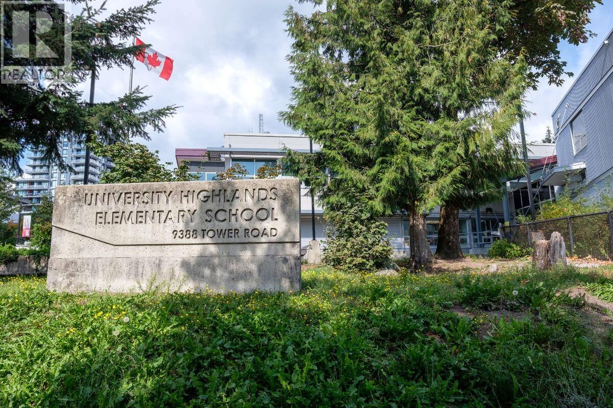 403 9232 University Crescent Property Photo 25