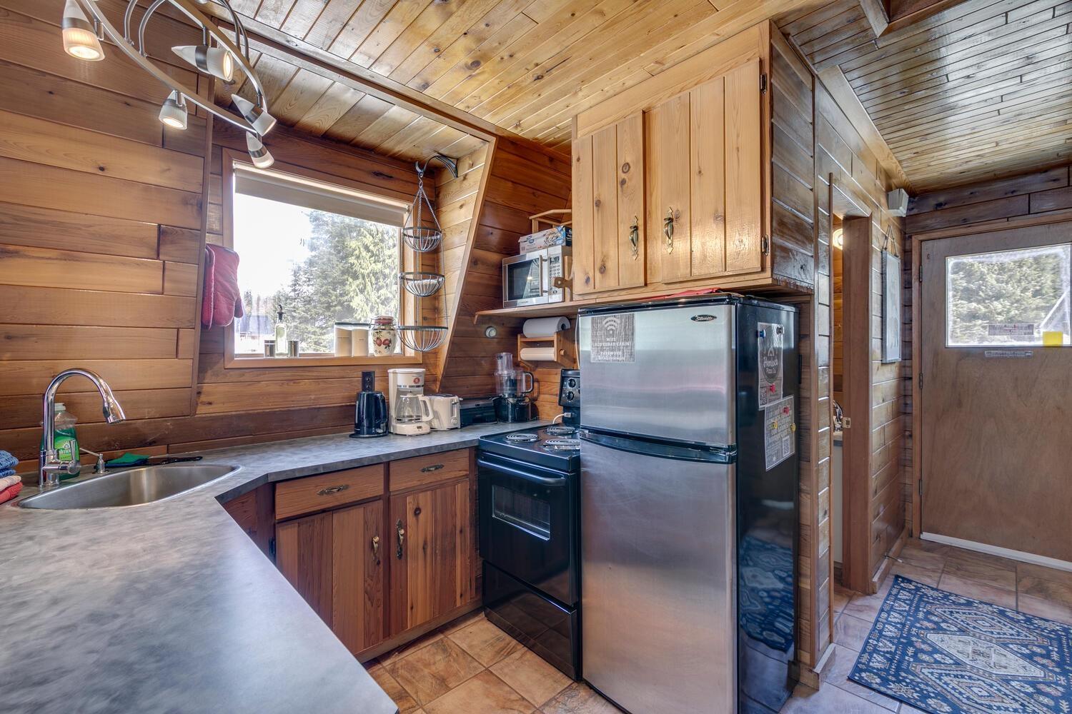 46890 Sakwi Creek Road Property Photo 13