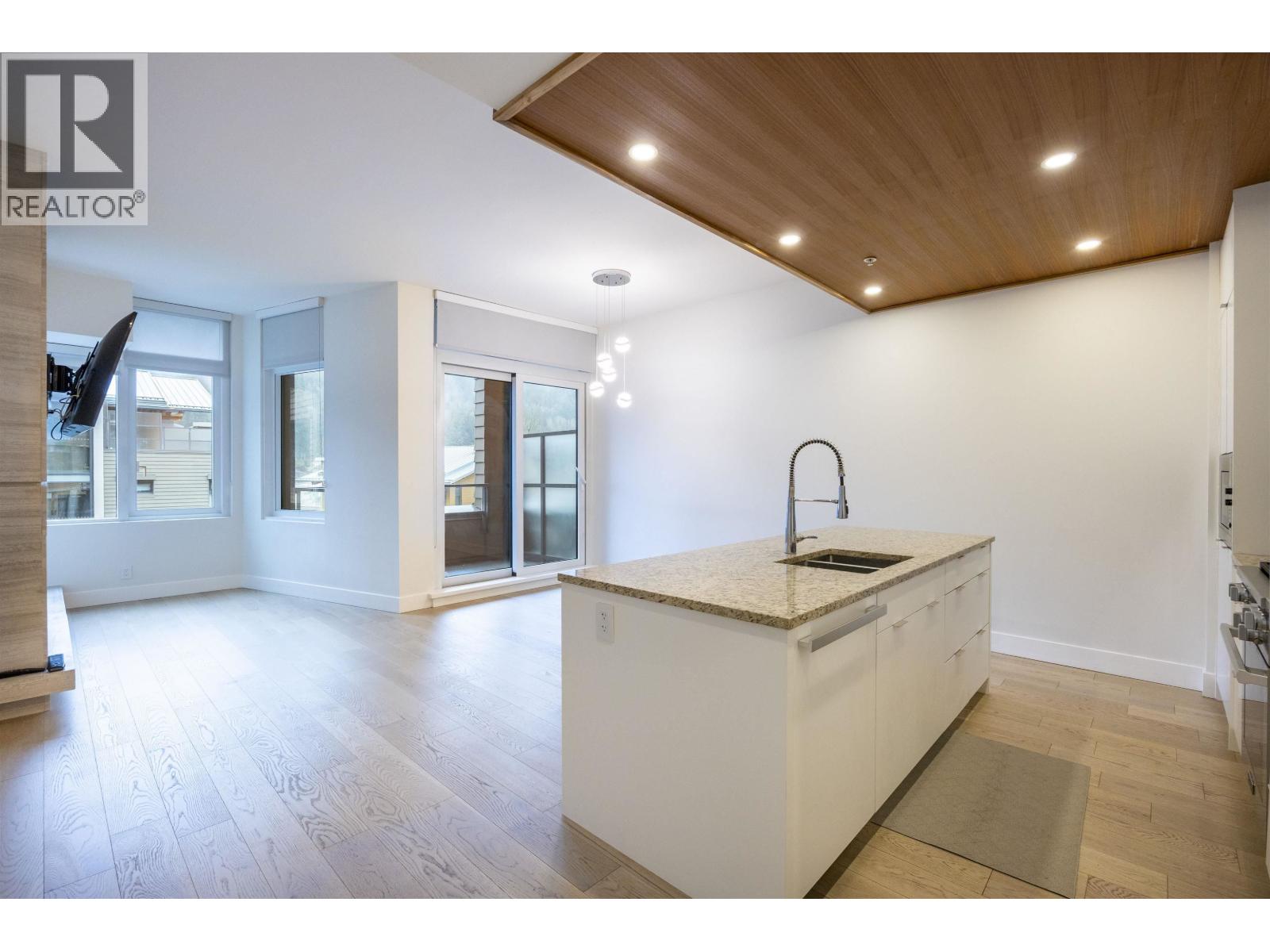 406 6687 Nelson Avenue Property Photo 4