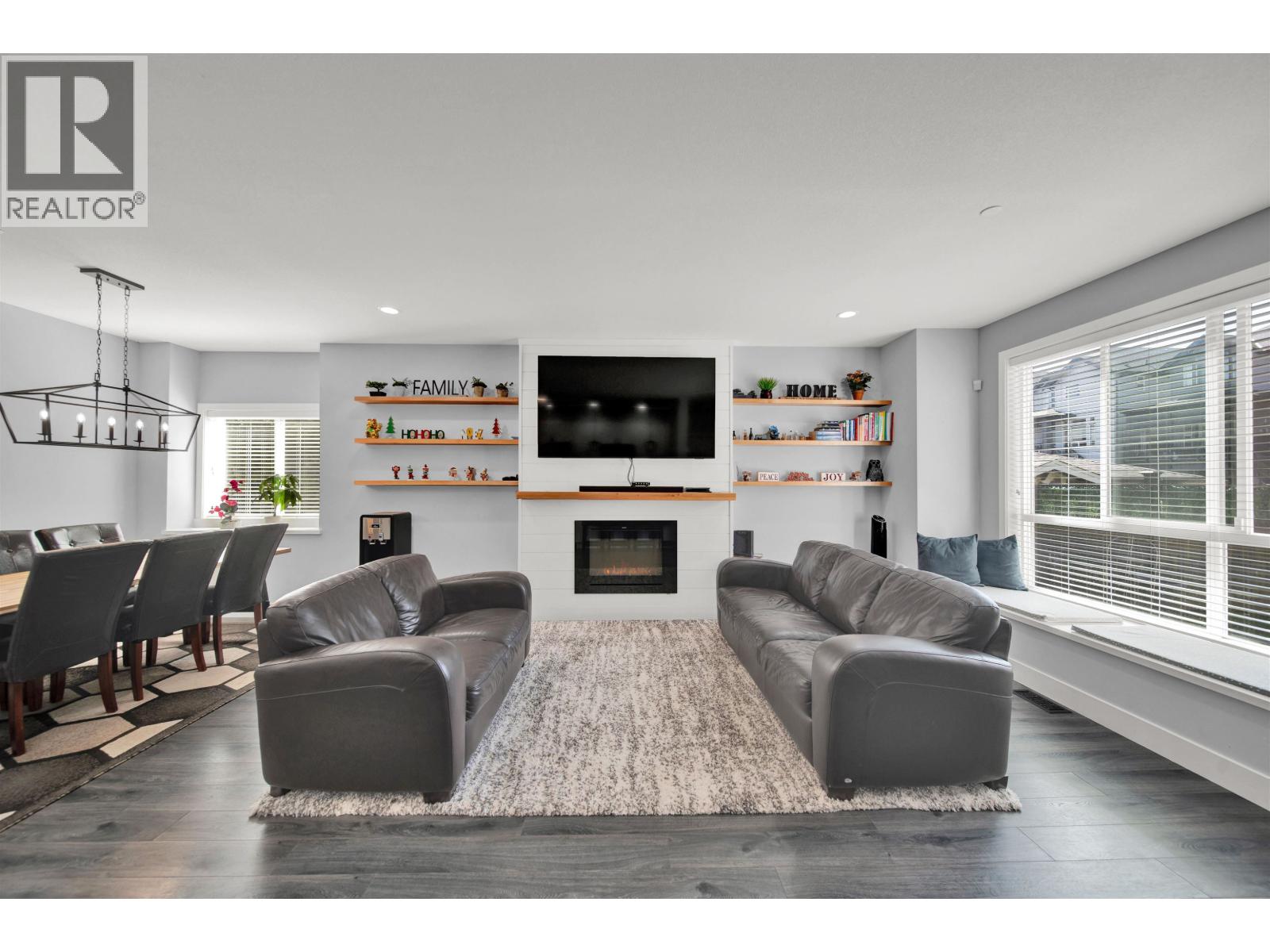 11155 240 Street Property Photo 2