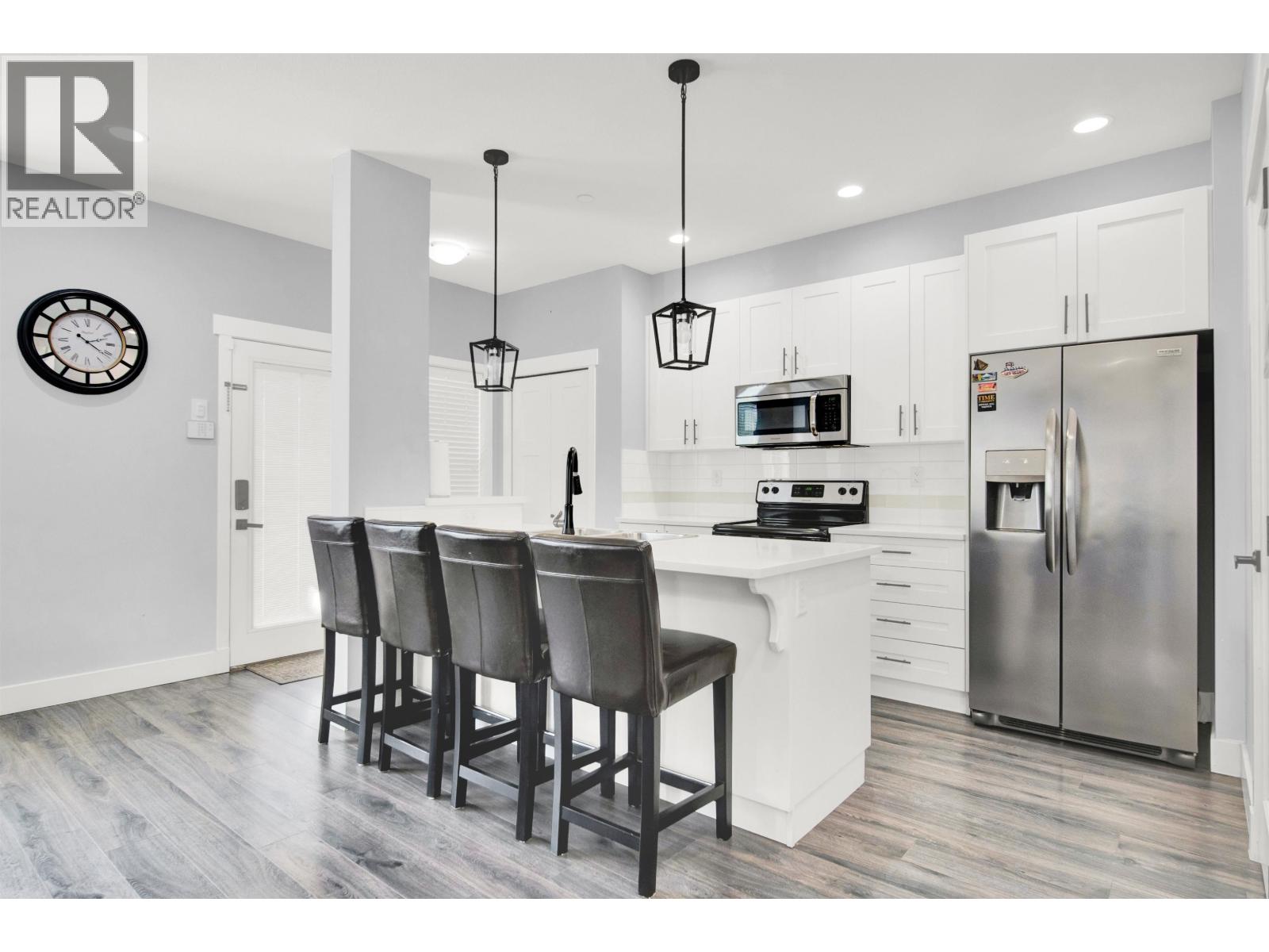 11155 240 Street Property Photo 8