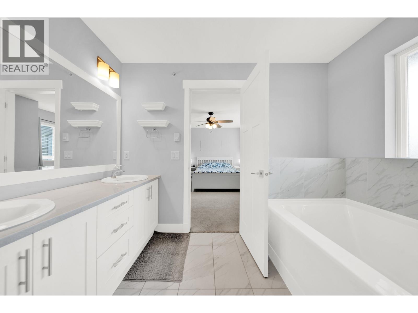 11155 240 Street Property Photo 25