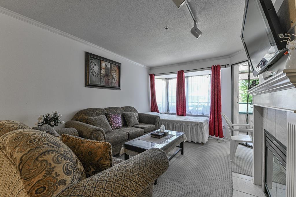 208 2960 Trethewey Street Property Photo 5