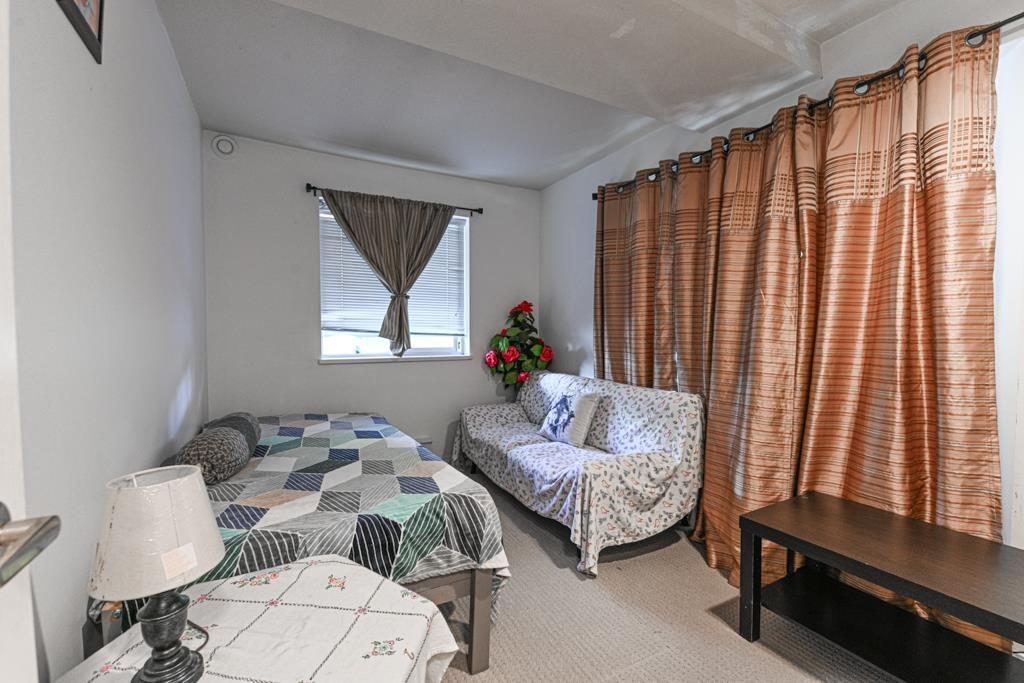 208 2960 Trethewey Street Property Photo 8