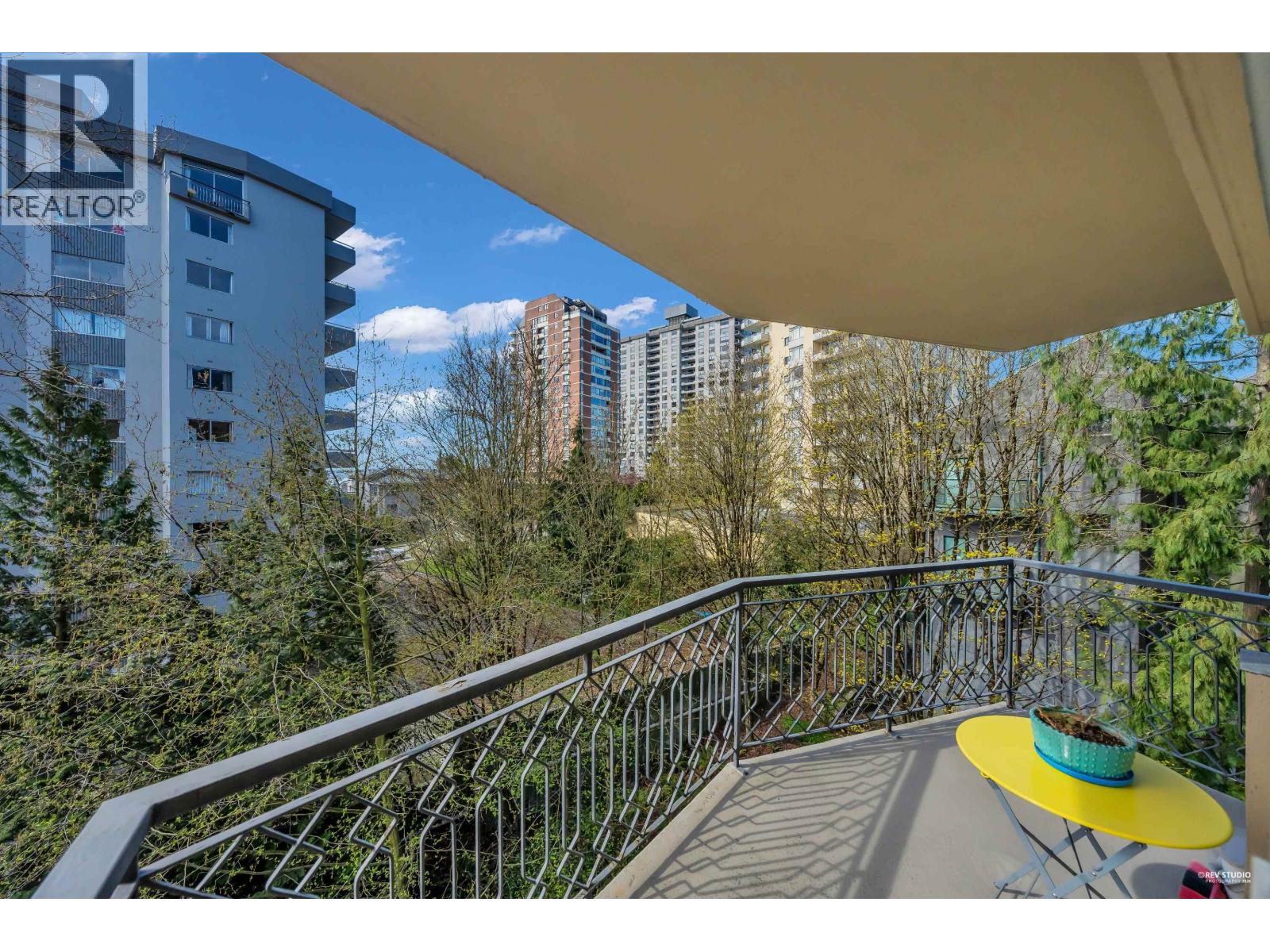 404 1930 Marine Drive Property Photo 4