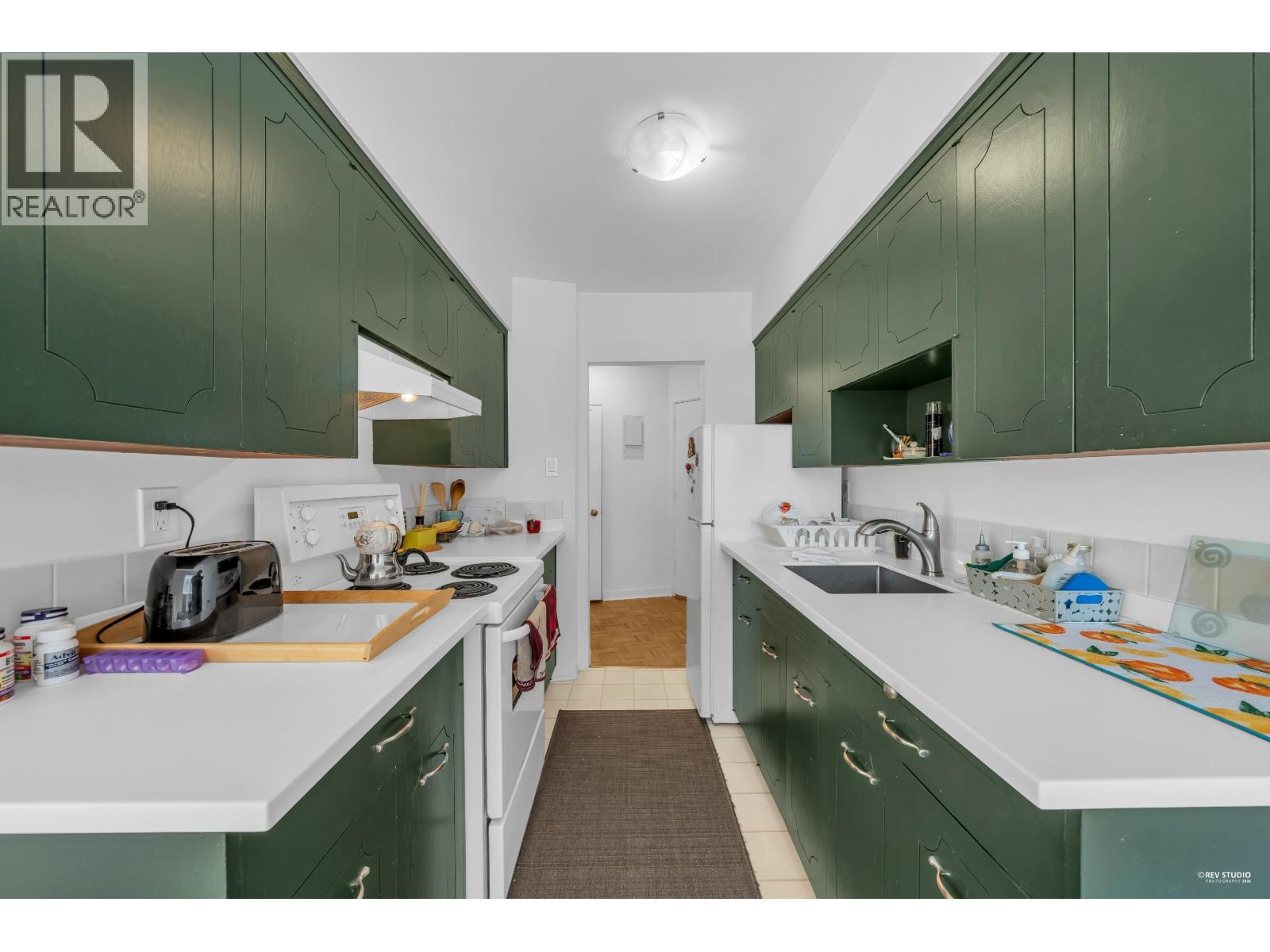 404 1930 Marine Drive Property Photo 12