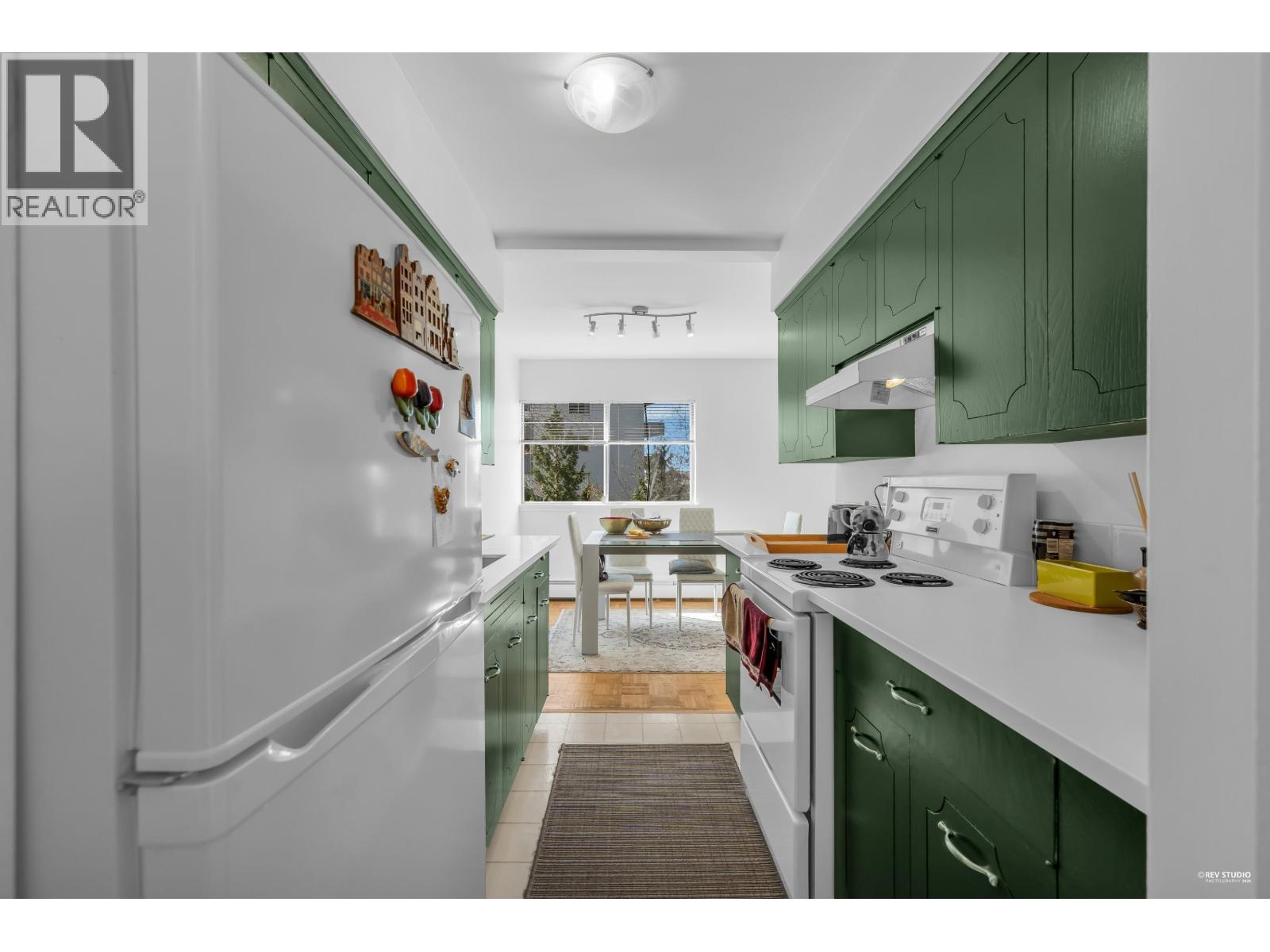 404 1930 Marine Drive Property Photo 15