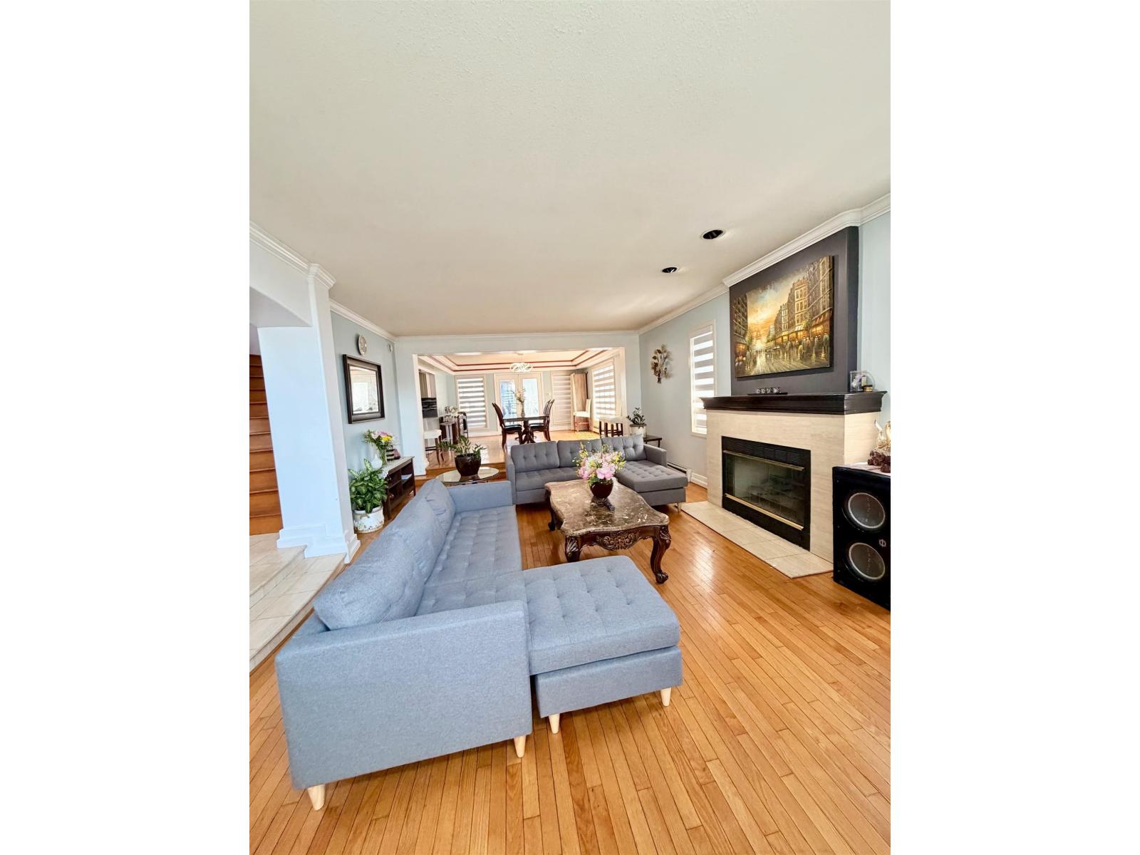 8222 144 Street Property Photo 6