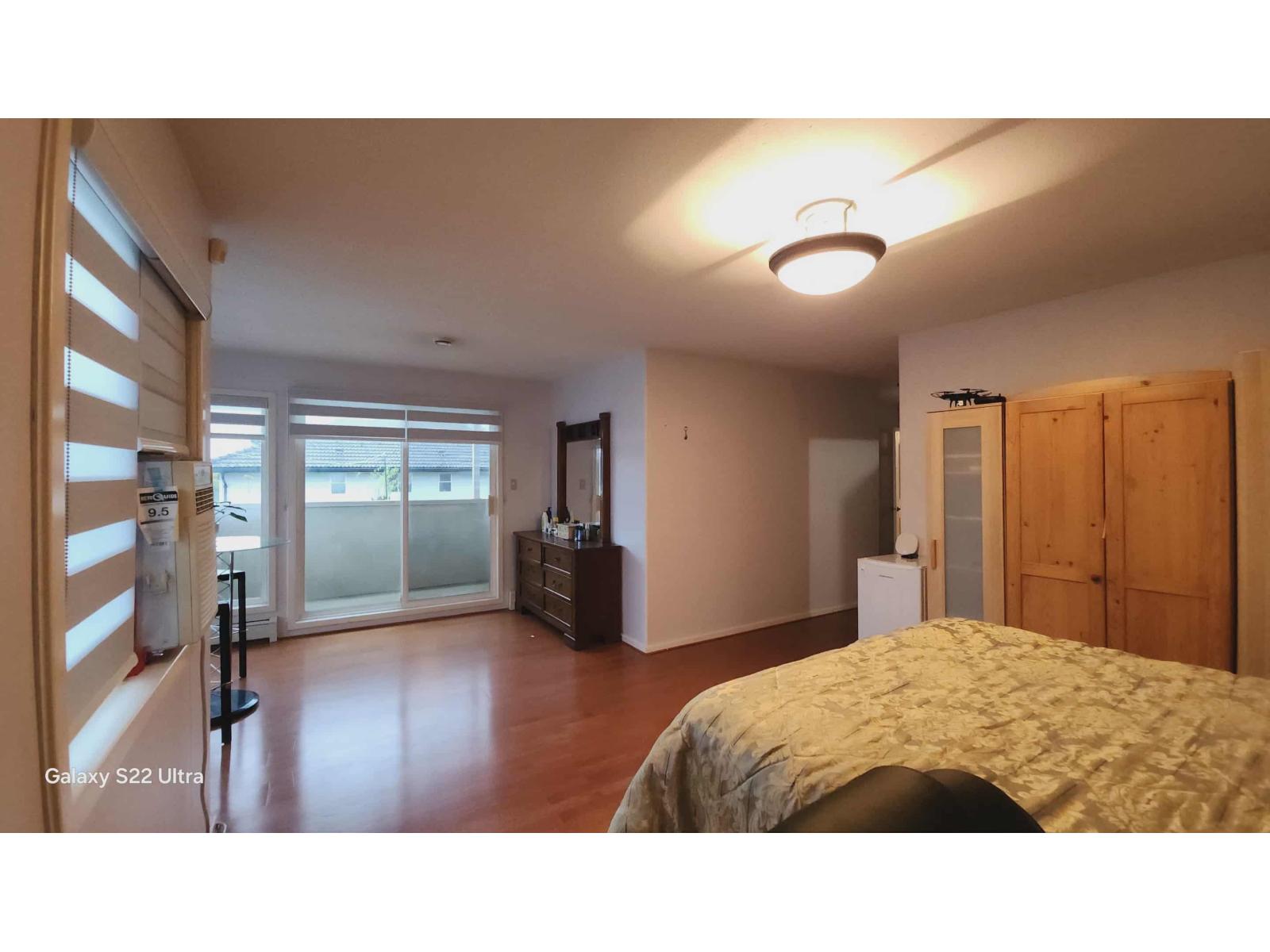 8222 144 Street Property Photo 14