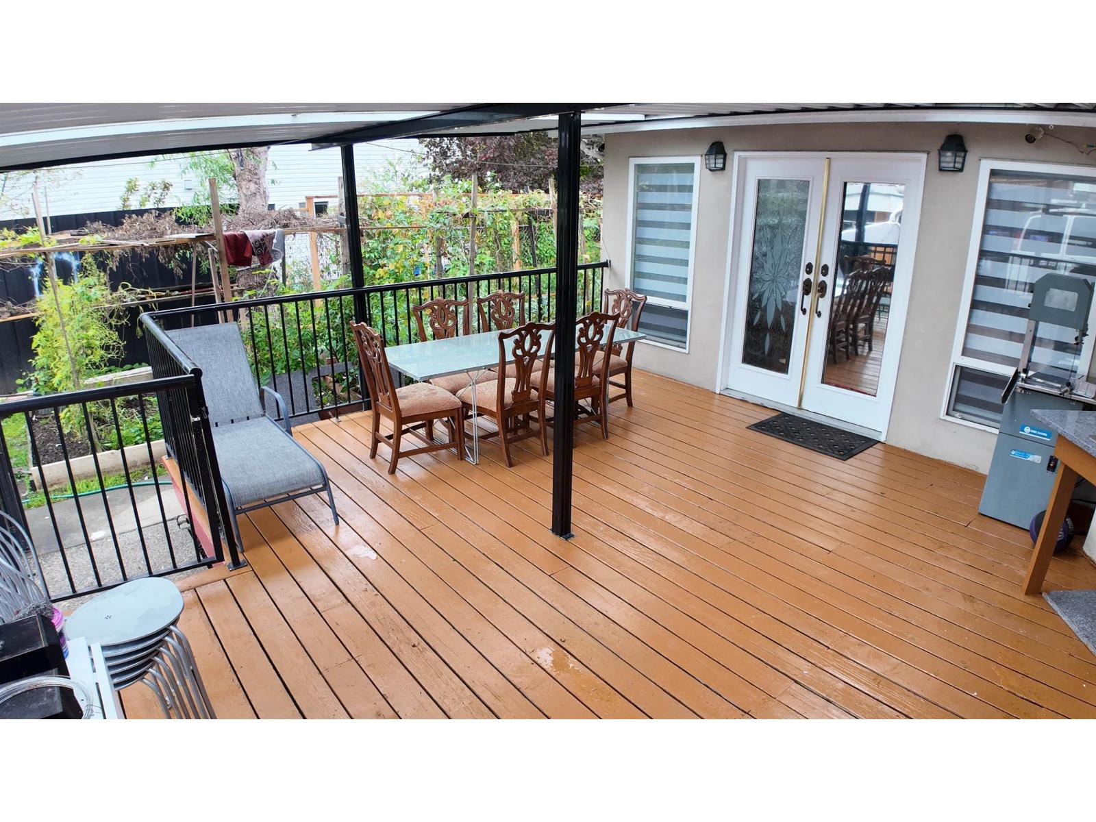8222 144 Street Property Photo 24