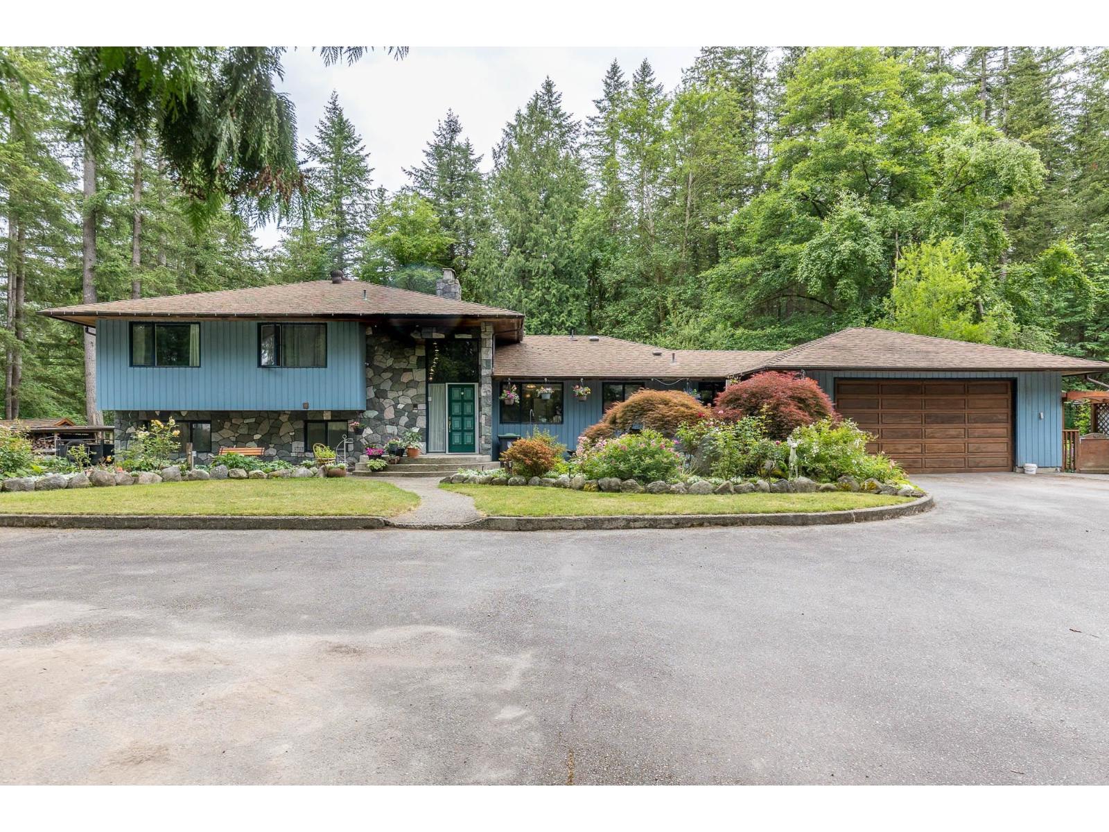20244 27 Avenue Property Photo 3