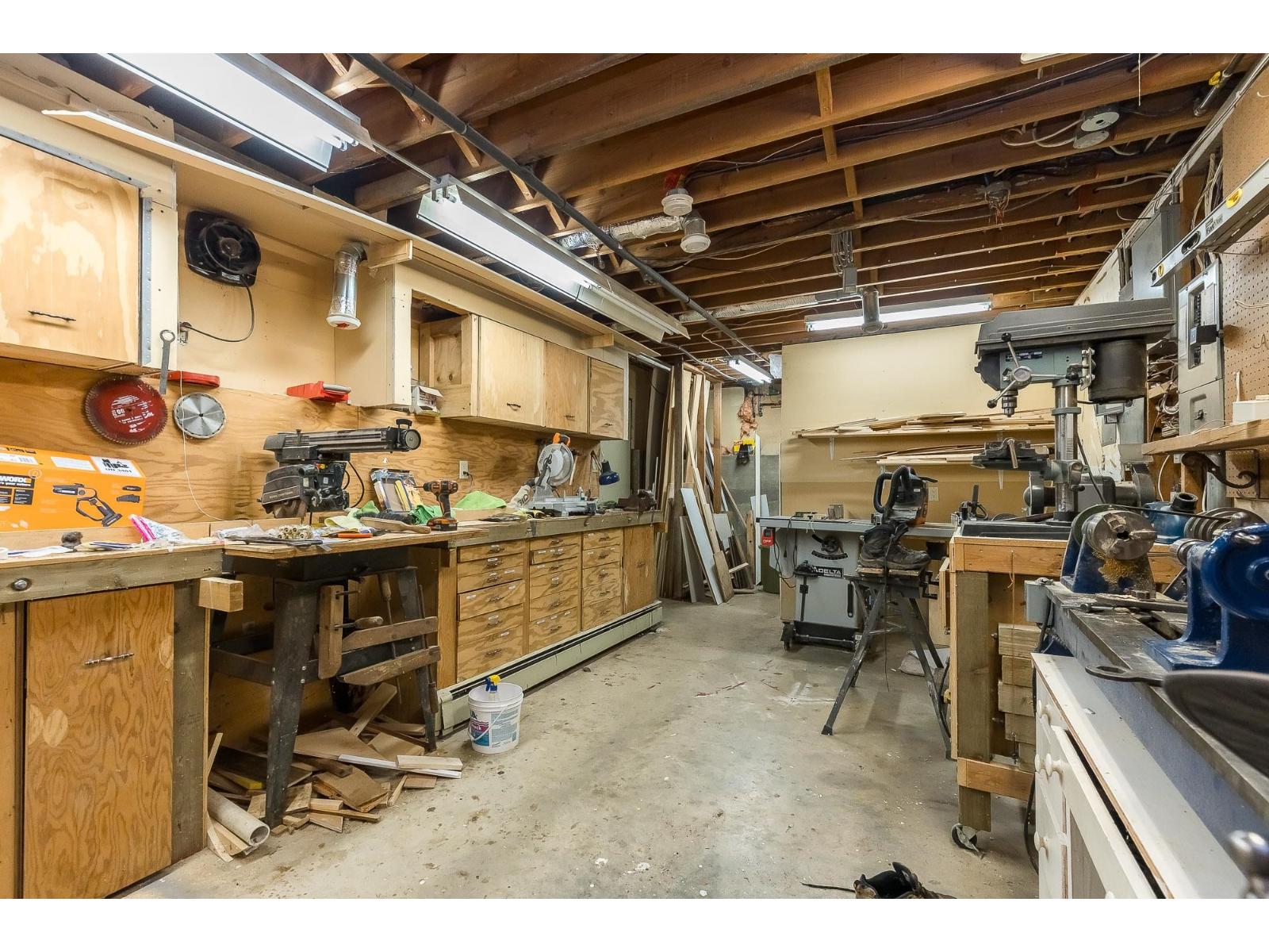 20244 27 Avenue Property Photo 23