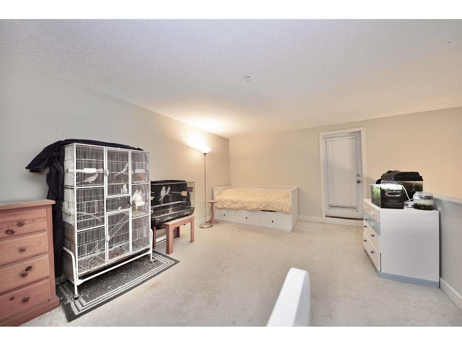 452 10838 City Parkway Property Photo 6