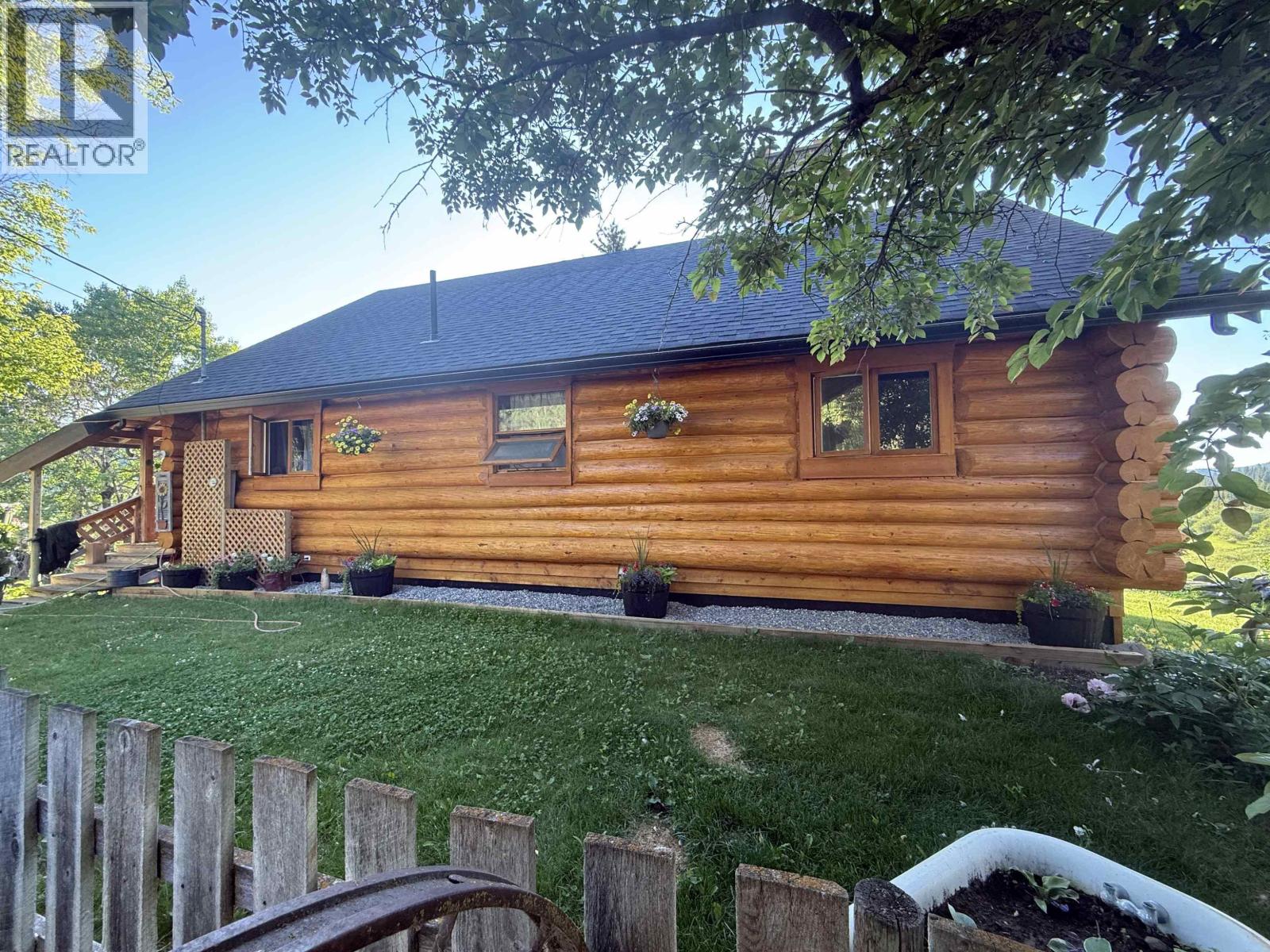 3041 Meldrum Creek Road Property Photo 4