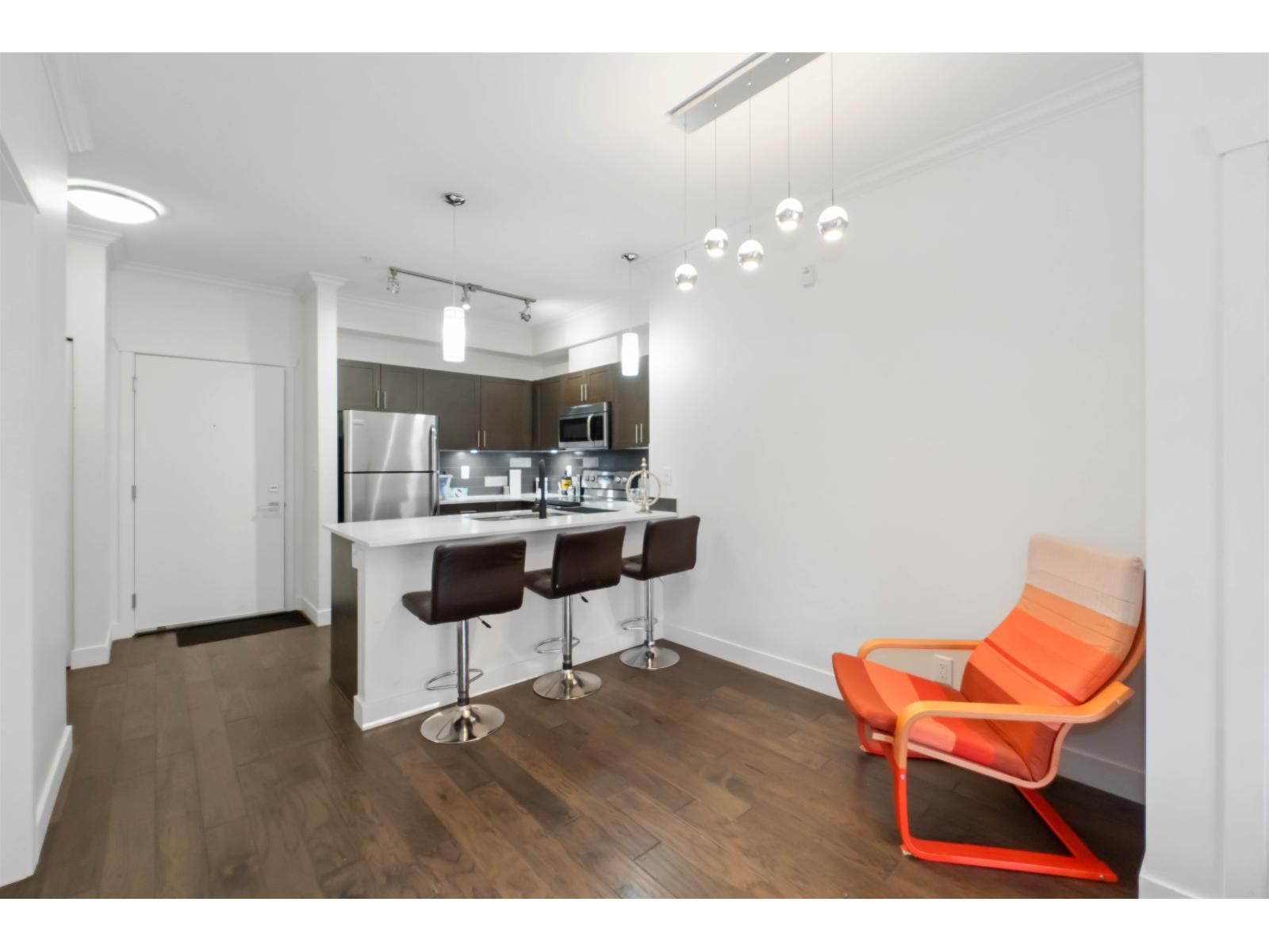 111 13468 King George Boulevard Property Photo 10