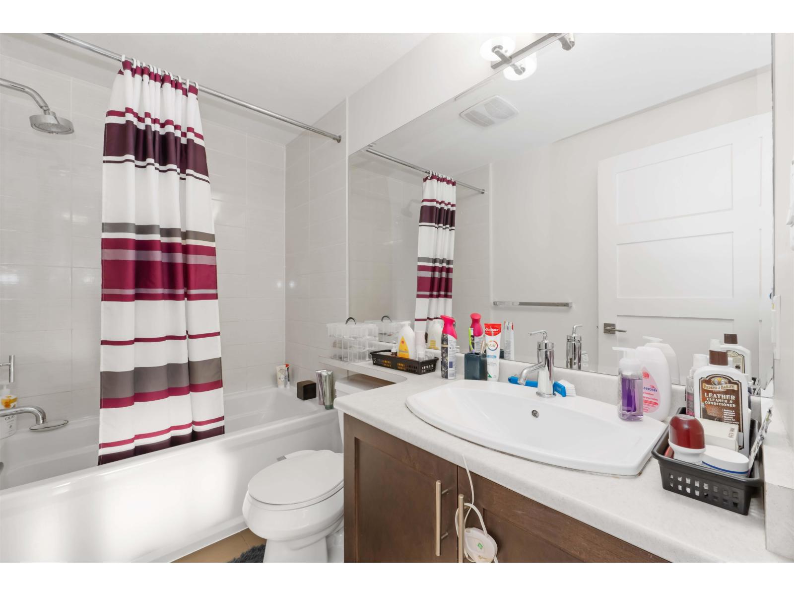 111 13468 King George Boulevard Property Photo 25