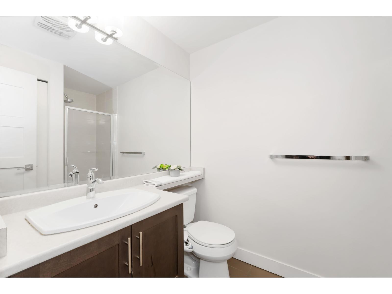 111 13468 King George Boulevard Property Photo 27