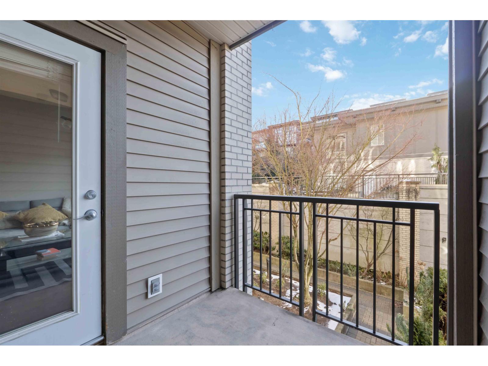 111 13468 King George Boulevard Property Photo 28